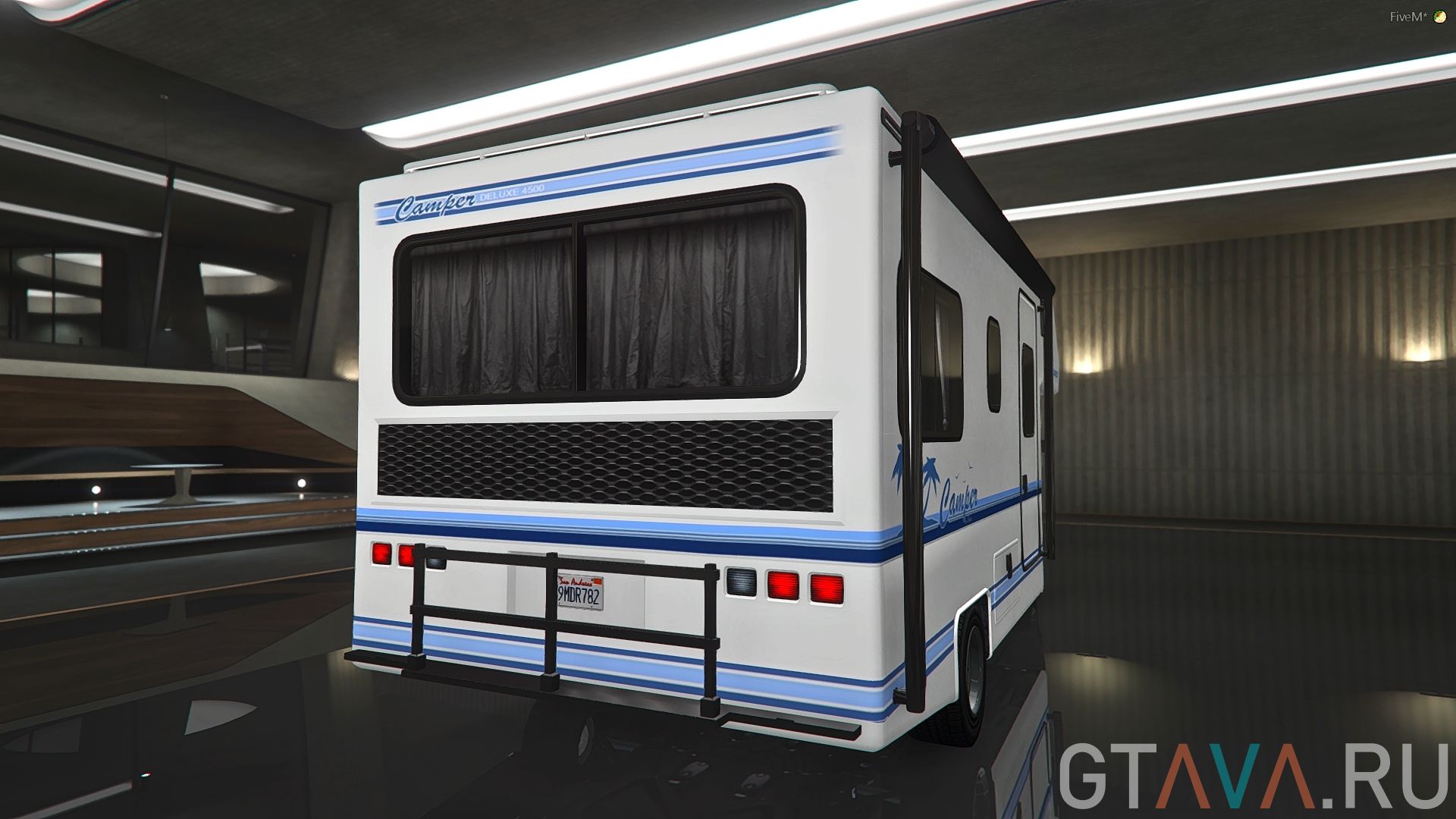 Camper